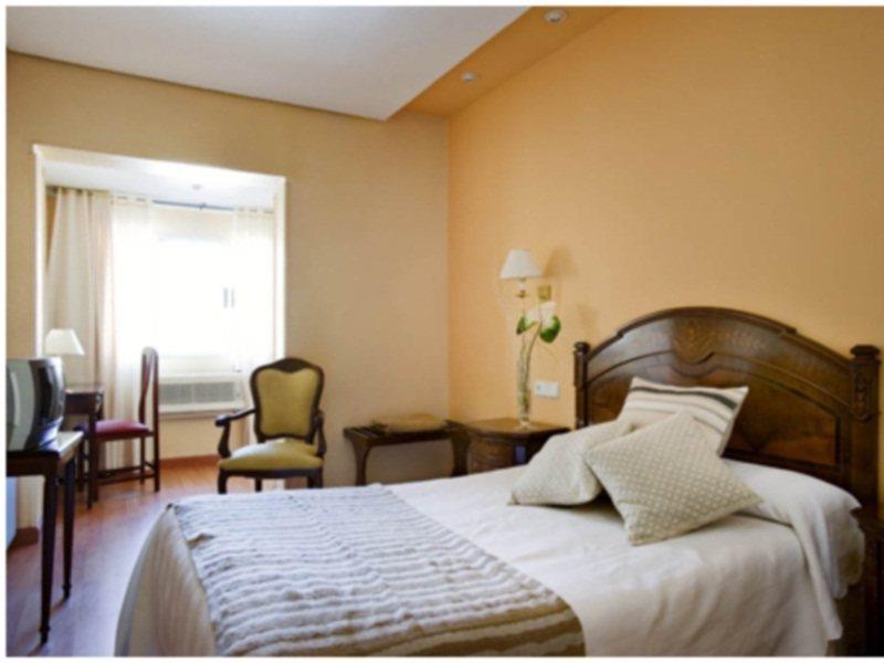 Hotel Roma บายาโดลิด ภายนอก รูปภาพ