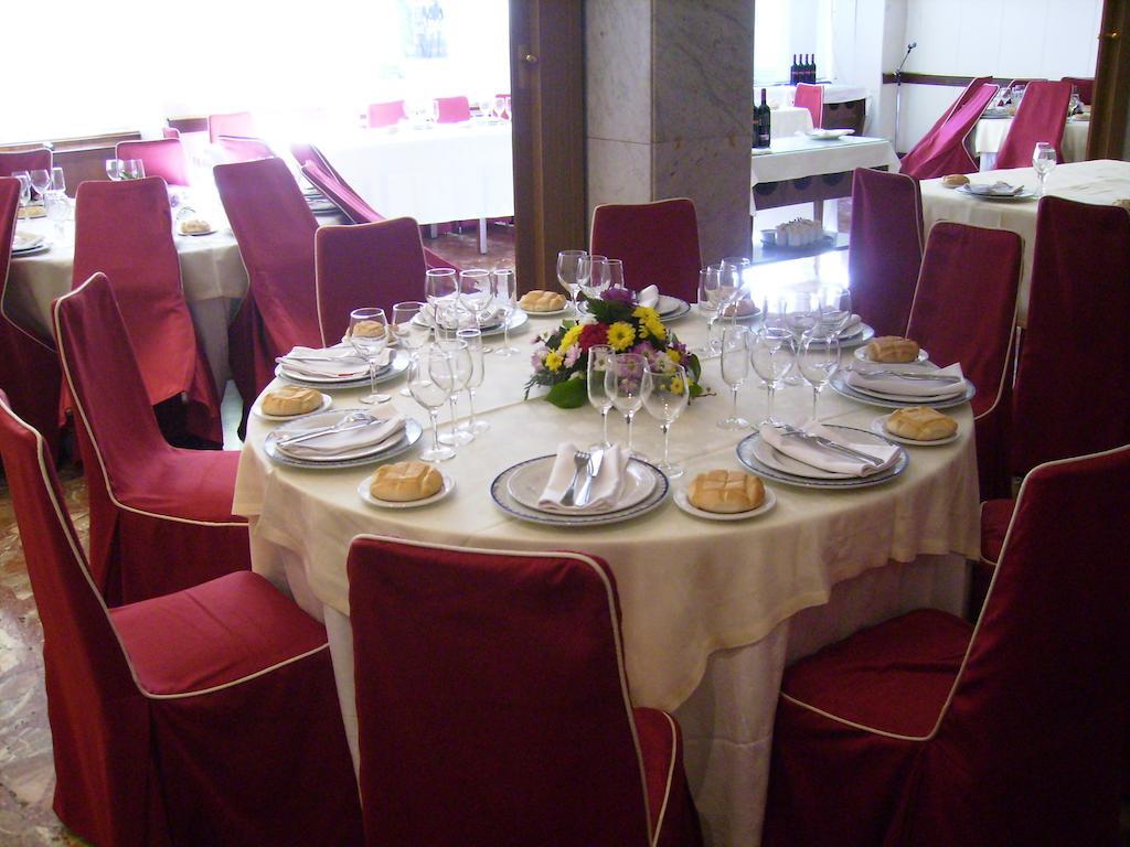 Hotel Roma บายาโดลิด ภายนอก รูปภาพ