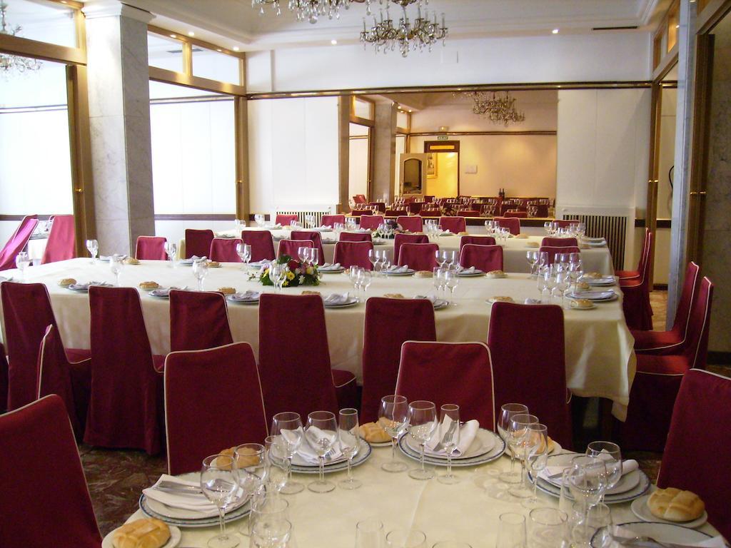Hotel Roma บายาโดลิด ภายนอก รูปภาพ
