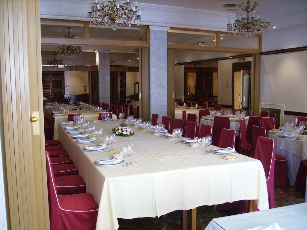Hotel Roma บายาโดลิด ภายนอก รูปภาพ