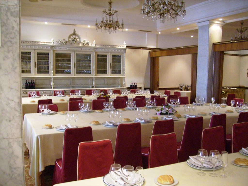 Hotel Roma บายาโดลิด ภายนอก รูปภาพ