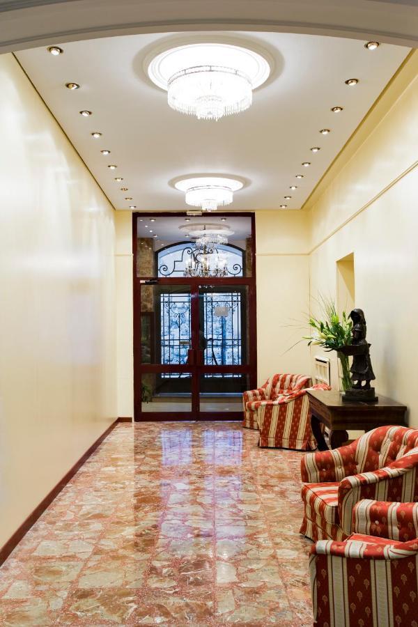 Hotel Roma บายาโดลิด ภายนอก รูปภาพ